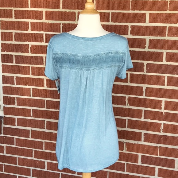 NWT Max Jeans Blue Scoop Neck Short Sleeve Top Size Medium - Picture 3 of 10
